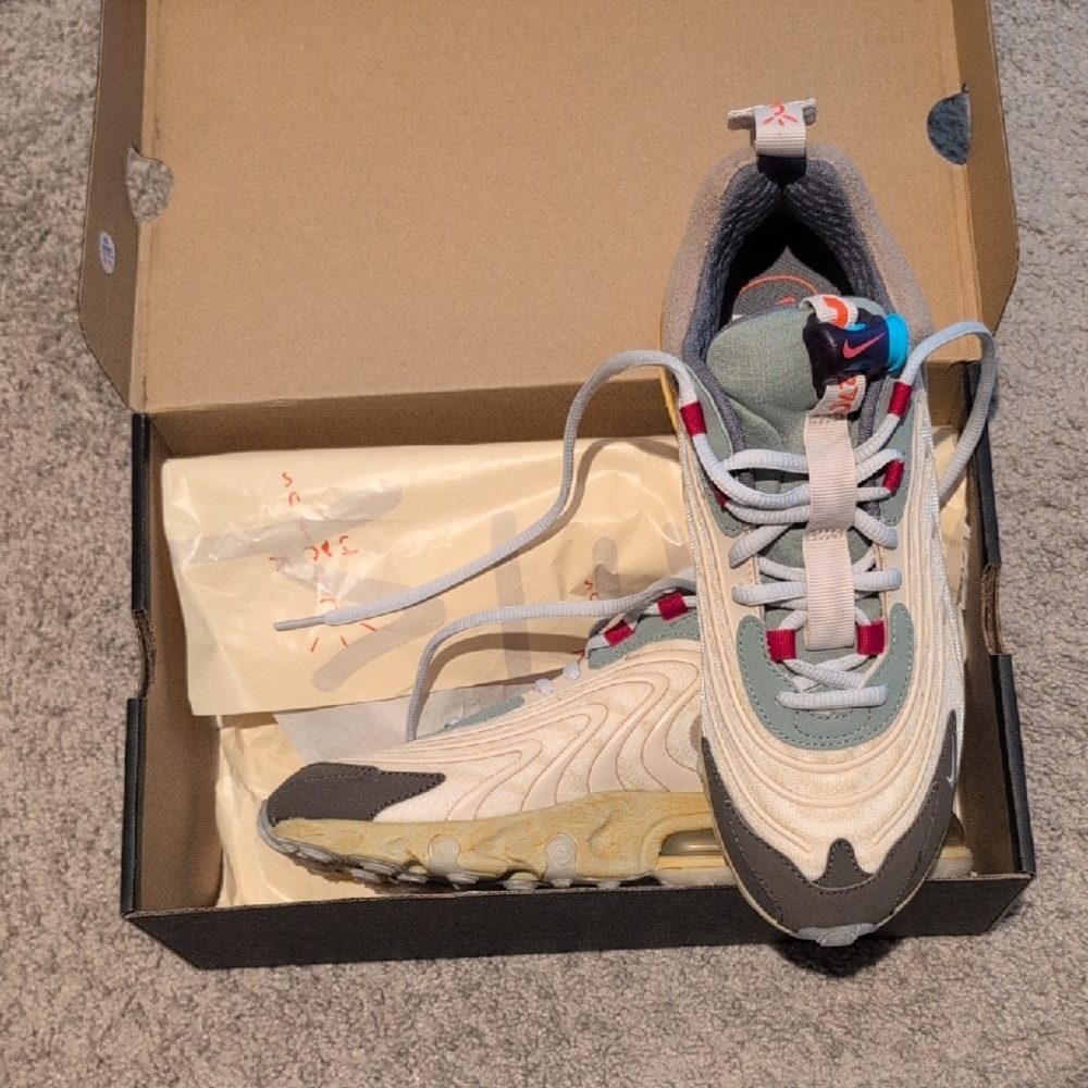 Air Max 270 Cactus Trails